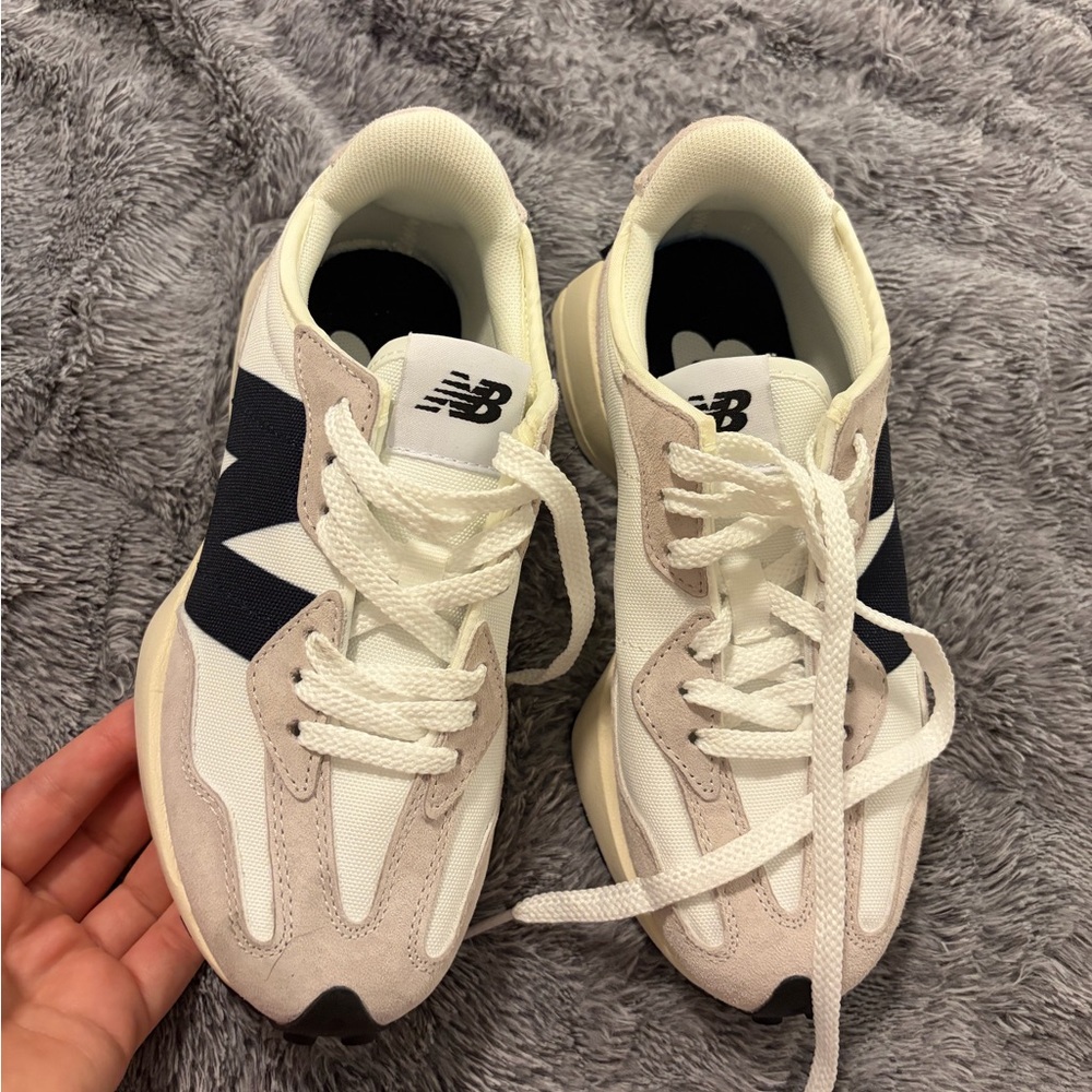 New Balance Cream and Black 327 Sneakers
